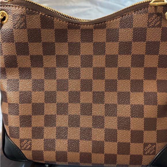 Louis Vuitton Odeon PM Crossbody - Picture 4 of 16